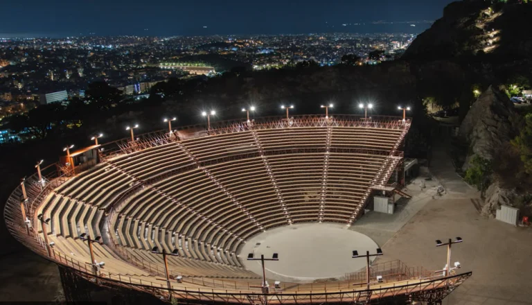 Αυτό δεν πρέπει να το χάσεις: Το νέο video timelapse από το νέο θέατρο του Λυκαβηττού εντυπωσιάζει