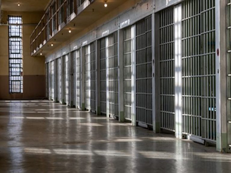 Άρχισαν απεργία πείνας οι κρατούμενοι στις φυλακές Δομοκού