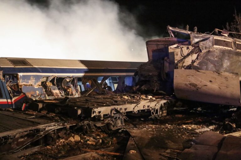 Τέμπη: 10 «συμπτώσεις» που θα σκεφτόταν μόνο ευφάνταστος σεναριογράφος