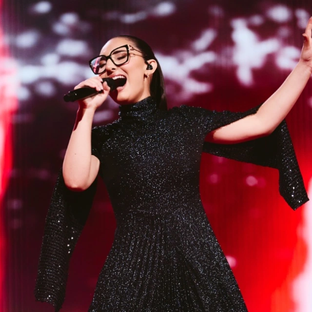 Eurovision 2025 : Η Κλαυδία πέρασε στον τελικό με την «Αστερομάτα»